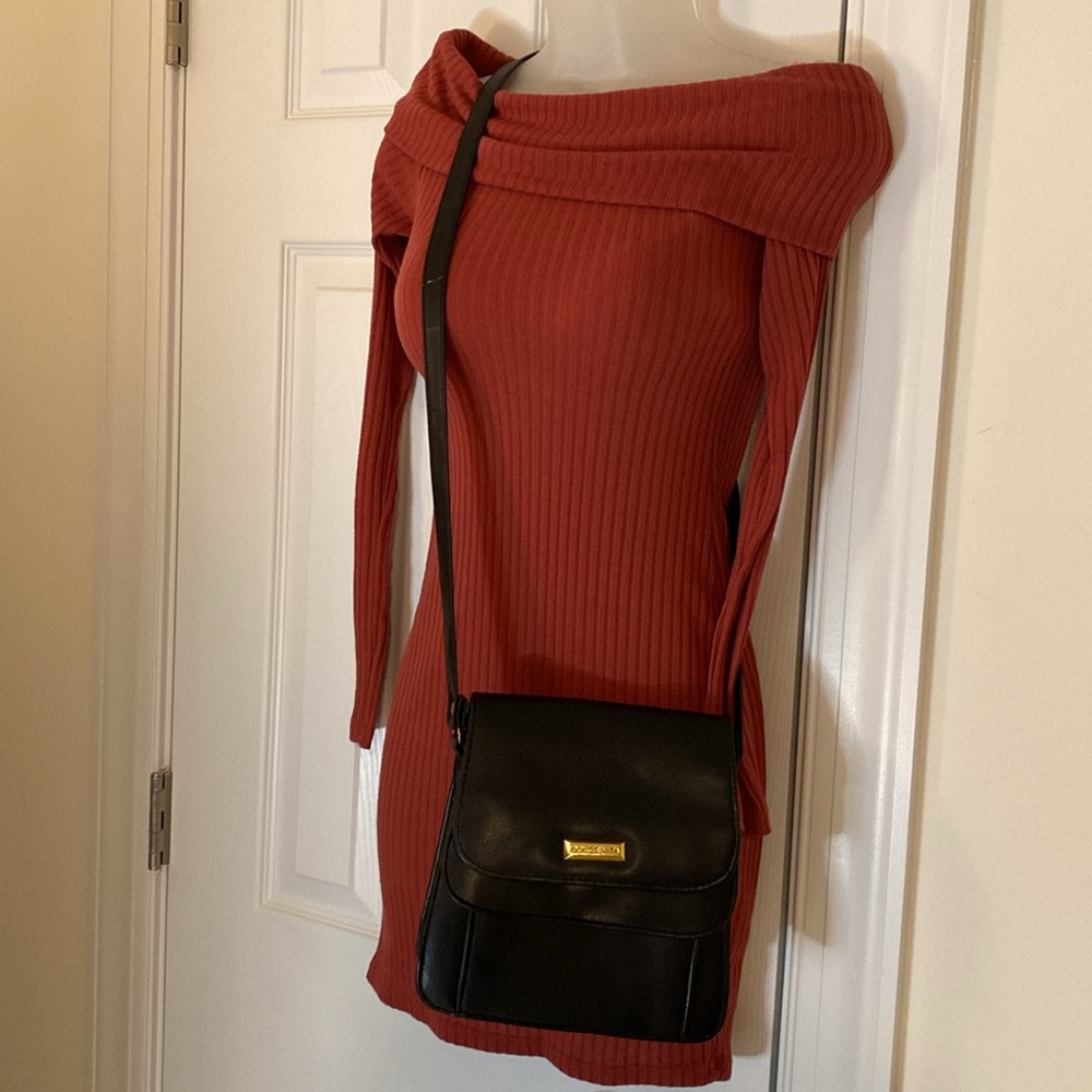 Dolce Vita Black Leather Crossbody - Picture 9 of 13